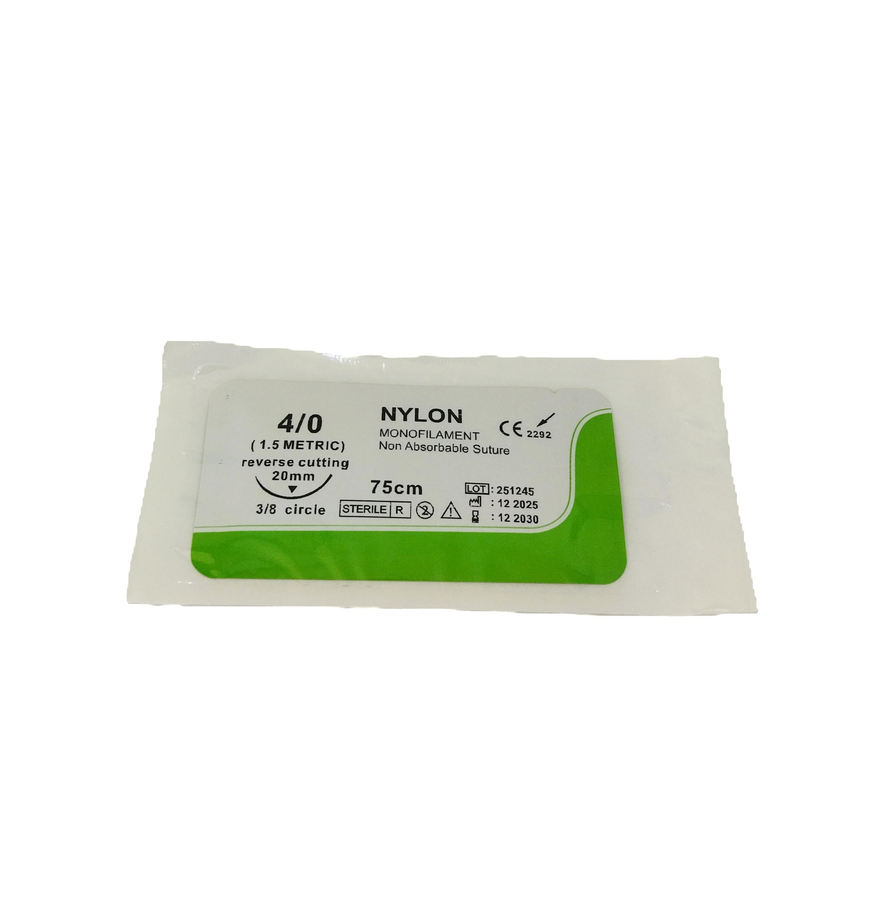 Fil de suture non-résorbable en nylon 4/0